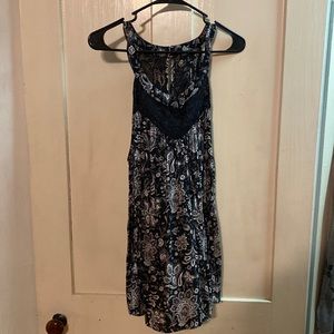 EUC Torrid size 2 top